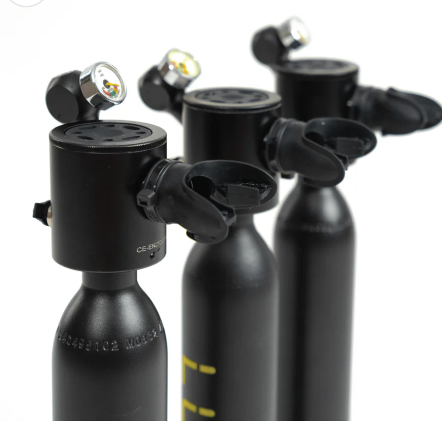 Emergency scuba tank D-500 10 mins of air.