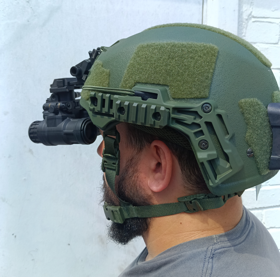 PVS3140 Gen 3 Gen 2+  White/Green Phosphorus Tubes Night vision goggles LDNV008N FOV 50 degree housing with battery packs and diopter adjustment - SECUTOR ARMOUR LTD 