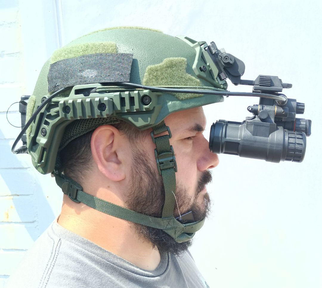 PVS3140 Gen 3 Gen 2+  White/Green Phosphorus Tubes Night vision goggles LDNV008N FOV 50 degree housing with battery packs and diopter adjustment - SECUTOR ARMOUR LTD 