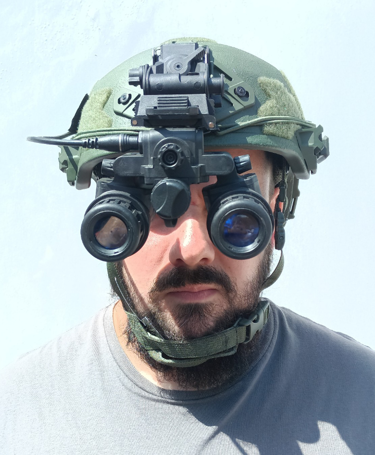 PVS3140 Gen 3 Gen 2+  White/Green Phosphorus Tubes Night vision goggles LDNV008N FOV 50 degree housing with battery packs and diopter adjustment - SECUTOR ARMOUR LTD 