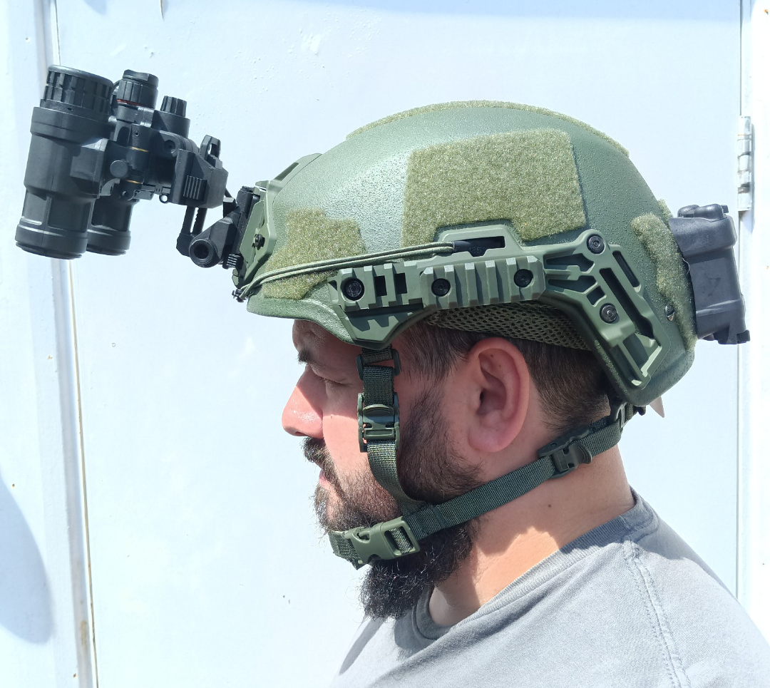 PVS3140 Gen 3 Gen 2+  White/Green Phosphorus Tubes Night vision goggles LDNV008N FOV 50 degree housing with battery packs and diopter adjustment - SECUTOR ARMOUR LTD 