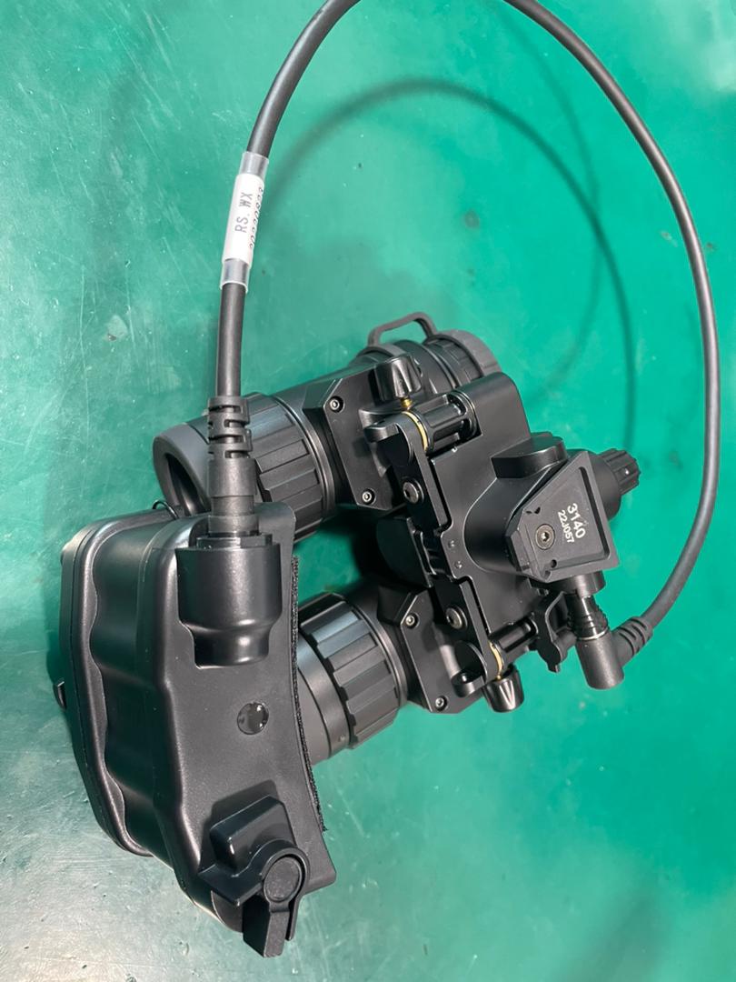 PVS3140 Gen 3 Gen 2+  White/Green Phosphorus Tubes Night vision goggles LDNV008N FOV 50 degree housing with battery packs and diopter adjustment - SECUTOR ARMOUR LTD 